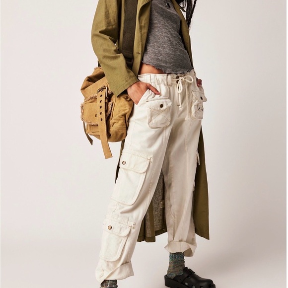 We The Free Tahiti Cargo Pants Tofu Medium - Picture 8 of 8